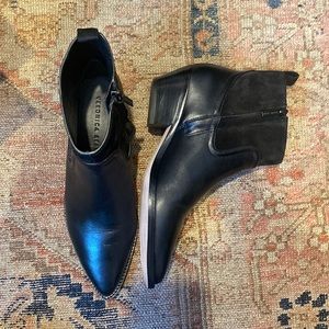Veronica Beard Kinsley Bootie